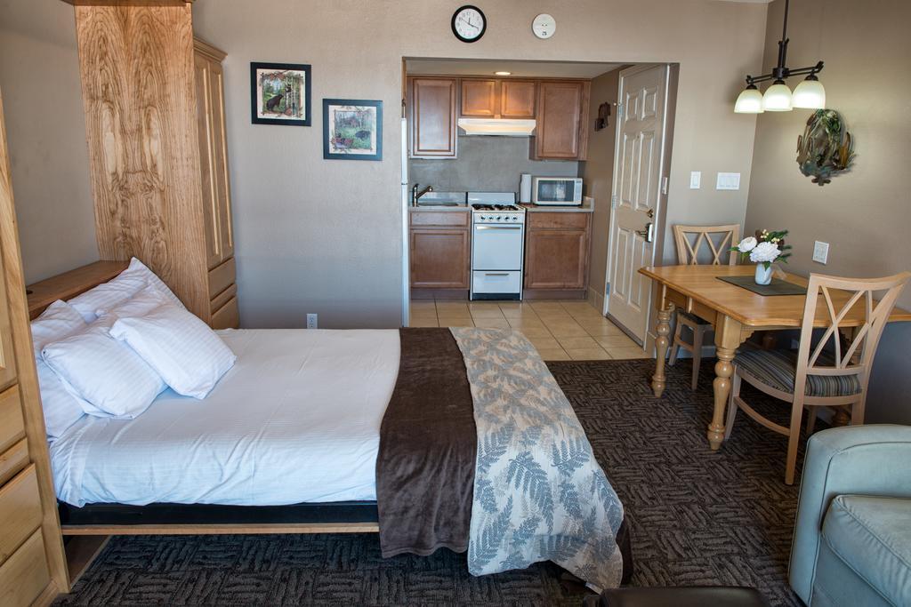 Beachcomber Inn サウス・レイクタホ 部屋 写真