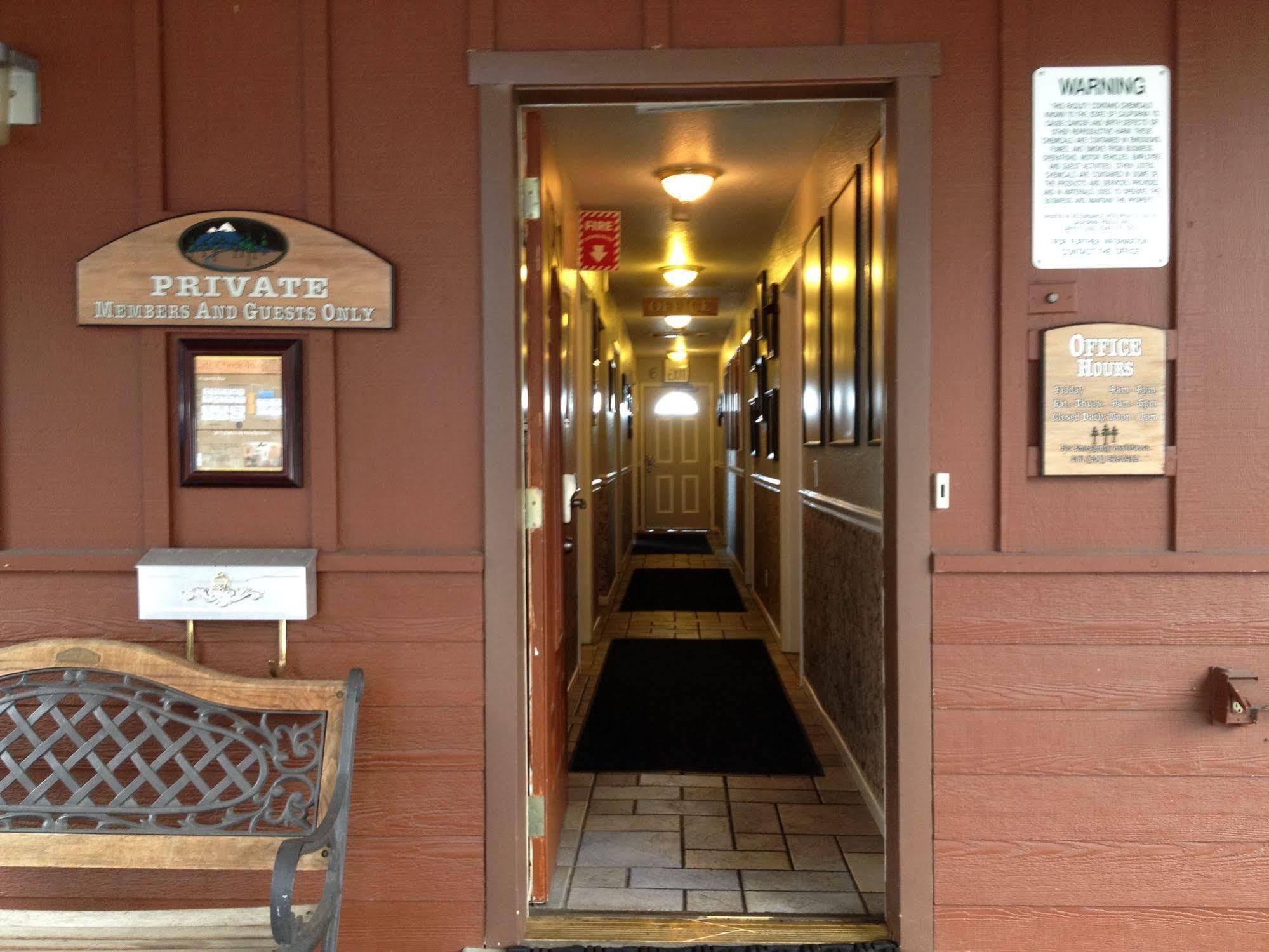 Beachcomber Inn サウス・レイクタホ エクステリア 写真